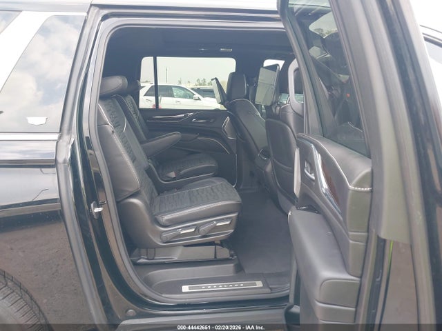 44442651 :رقم المزاد ، 1GYS3MKL8MR264061 vin ، 2021 Cadillac Escalade Esv 2wd Premium Luxury Platinum مزاد بيع