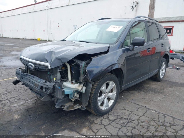 Subaru Forester 2.5i Premium 2016 JF2SJADC7GH552897 Image 2