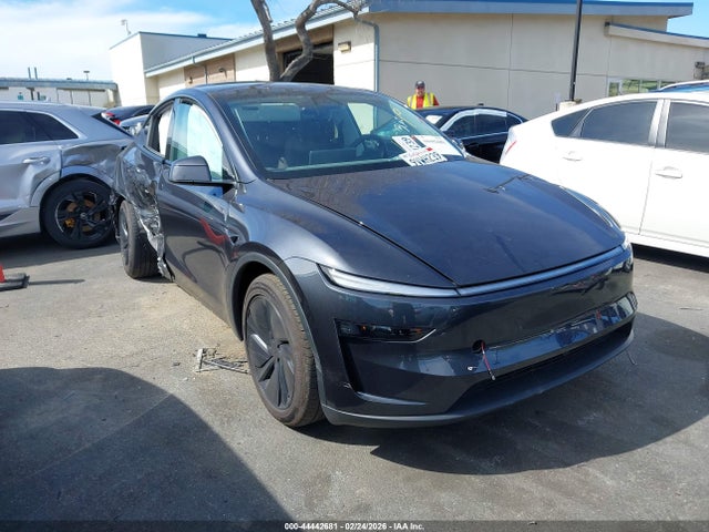 2026 TESLA MODEL Y 7SAYGDED5TF459762 Photo 0