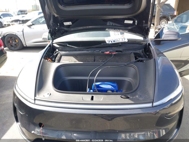 2026 TESLA MODEL Y 7SAYGDED5TF459762 Photo 9