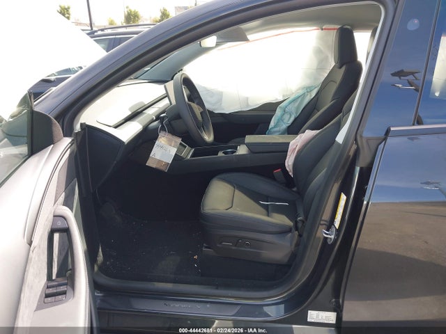 2026 TESLA MODEL Y 7SAYGDED5TF459762 Photo 4