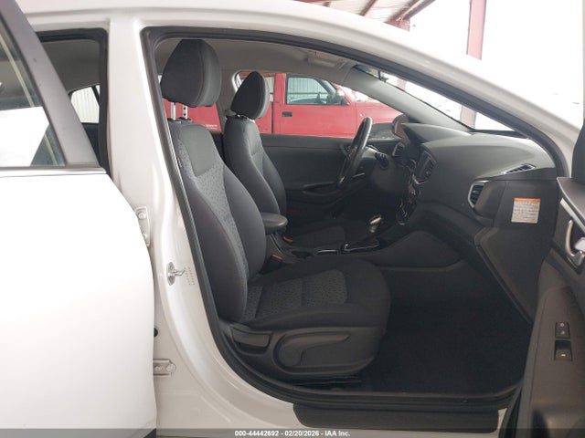 KMHC75LC7HU046565 Hyundai Ioniq Hybrid Sel