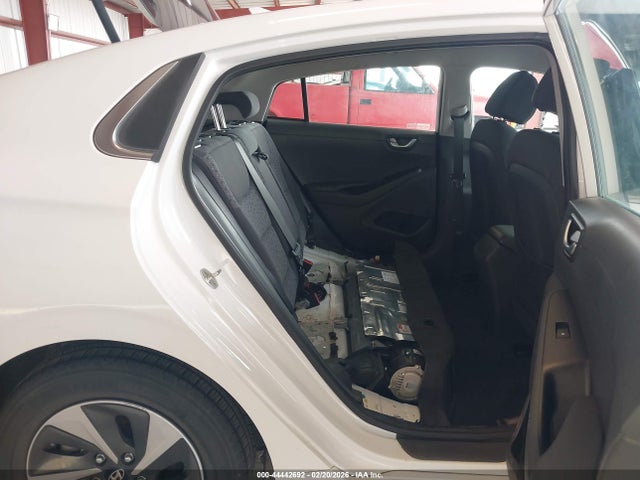 KMHC75LC7HU046565 Hyundai Ioniq Hybrid Sel