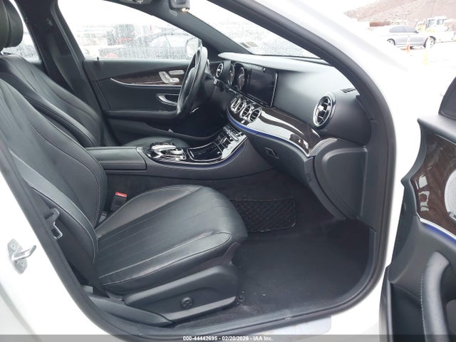 44442695 :رقم المزاد ، WDDZF4KB8HA067338 vin ، 2017 Mercedes-benz E 300 4matic مزاد بيع