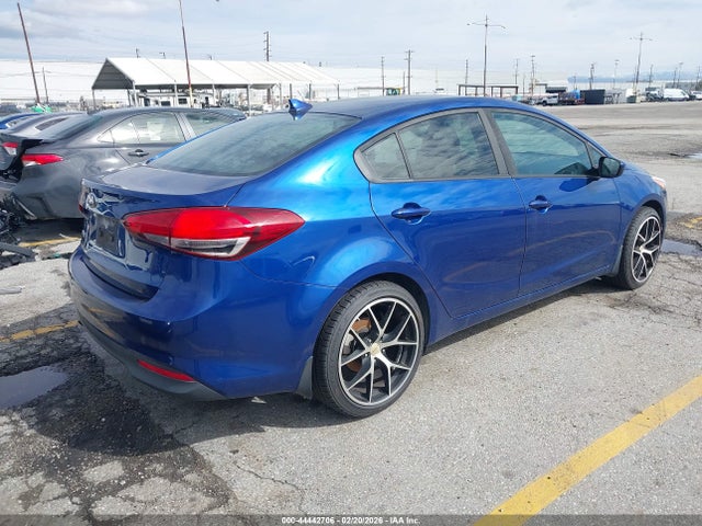 KIA FORTE LX 2018 3KPFK4A73JE186889 Image 4