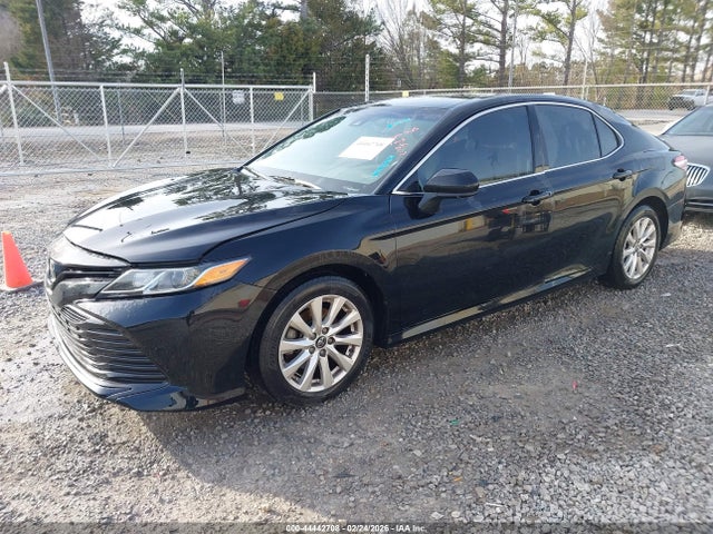 4T1B11HK2JU047845 Toyota CAMRY LE