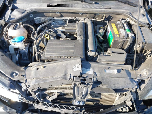 44442738 :رقم المزاد ، 3VWDB7AJ7HM365583 vin ، 2017 Volkswagen Jetta 1.4t Se مزاد بيع