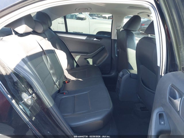 44442738 :رقم المزاد ، 3VWDB7AJ7HM365583 vin ، 2017 Volkswagen Jetta 1.4t Se مزاد بيع