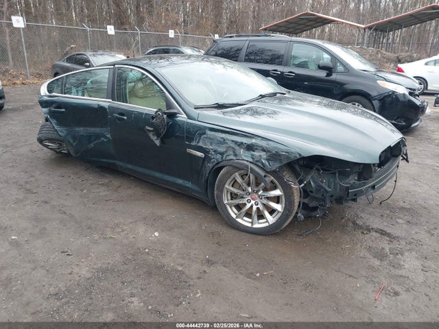 2015 JAGUAR XF SAJWA0FS4FPU68704 Photo 0