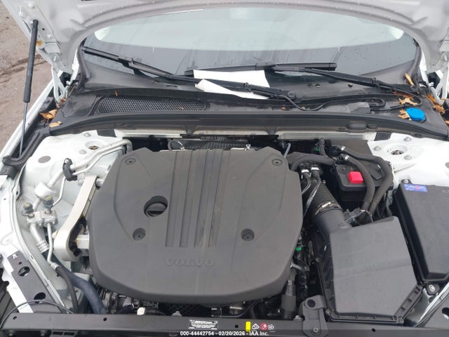 2025 VOLVO V60 CROSS COUNTRY YV4L12WK3S2148923 Photo 9