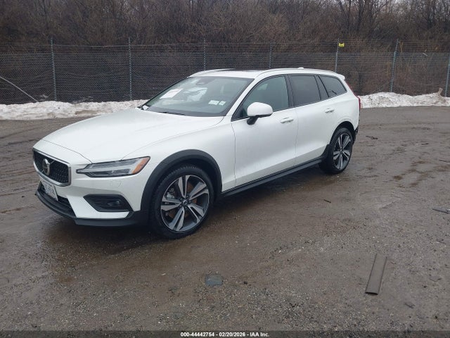 2025 VOLVO V60 CROSS COUNTRY YV4L12WK3S2148923 Photo 1