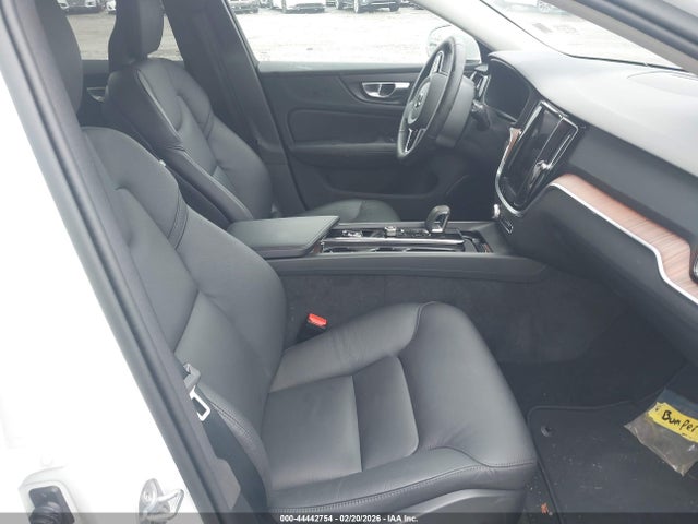 2025 VOLVO V60 CROSS COUNTRY YV4L12WK3S2148923 Photo 4