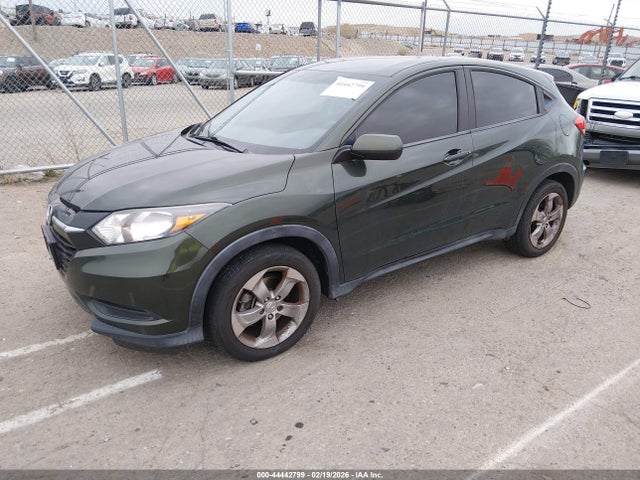 Honda HR-V LX 2017 3CZRU6H35HM702010 Image 2