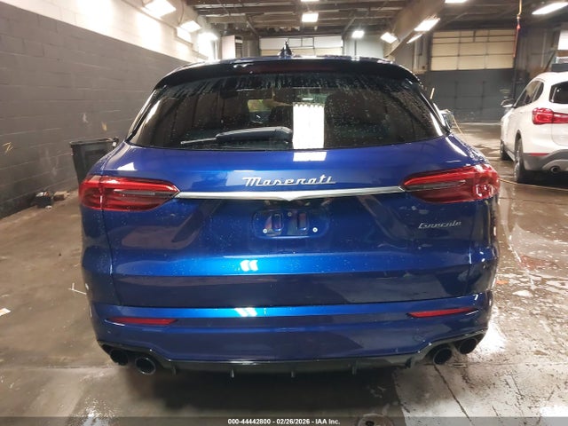 2023 Maserati Grecale Modena მანქანა იყიდება აუქციონზე, vin: ZN682AVM0P7413082, აუქციონის ნომერი: 44442800
