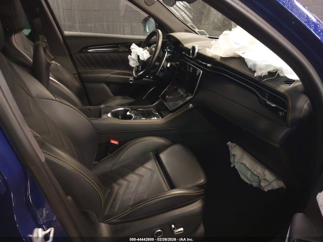 2023 Maserati Grecale Modena მანქანა იყიდება აუქციონზე, vin: ZN682AVM0P7413082, აუქციონის ნომერი: 44442800