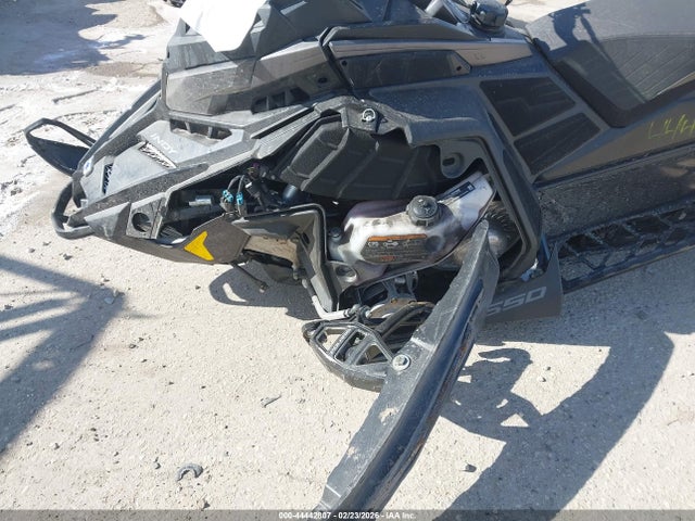 Polaris 650 Indy Xcr 2022 SN1TKP6RXNC228094 Image 10