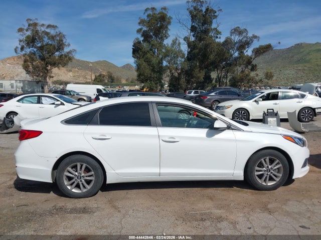 Hyundai SONATA SE 2017 5NPE24AF3HH568624 Image 13