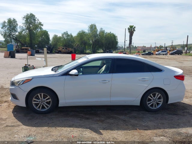 Hyundai SONATA SE 2017 5NPE24AF3HH568624 Image 14