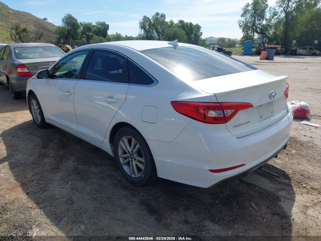 Hyundai SONATA SE 2017 5NPE24AF3HH568624 Image 3