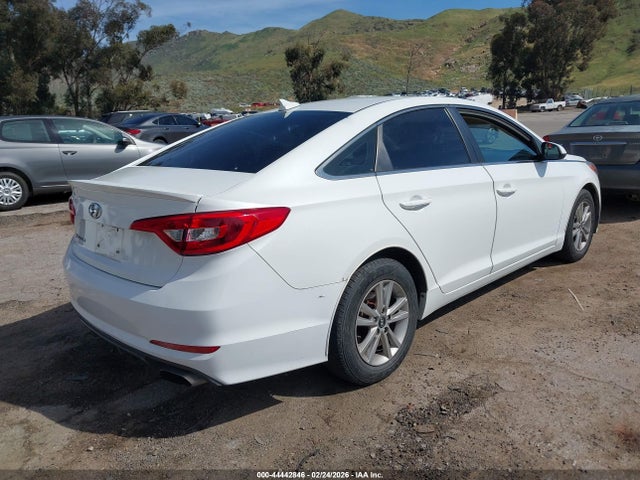 Hyundai SONATA SE 2017 5NPE24AF3HH568624 Image 4