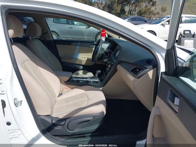 Hyundai SONATA SE 2017 5NPE24AF3HH568624 Image 5
