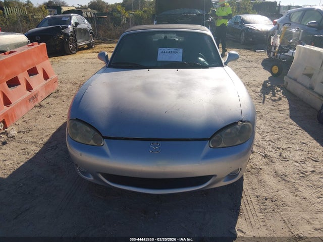 Продаж на аукціоні авто 2002 Mazda Mx-5 Miata Cloth/ls/se, vin: JM1NB353820232806, номер лоту: 44442850