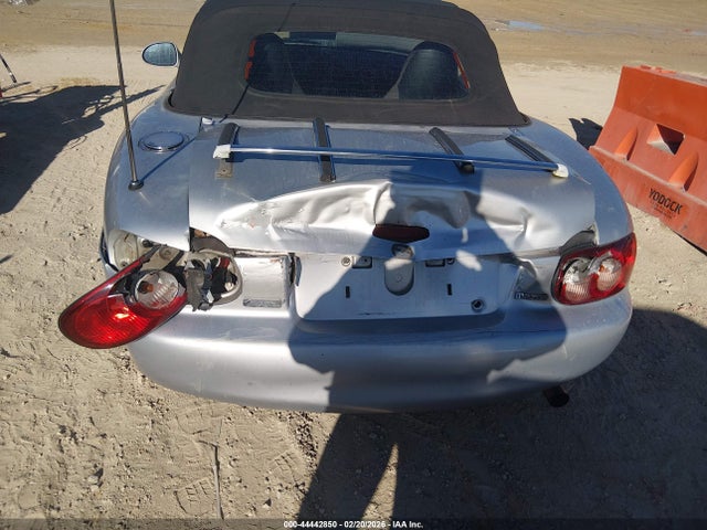 Продаж на аукціоні авто 2002 Mazda Mx-5 Miata Cloth/ls/se, vin: JM1NB353820232806, номер лоту: 44442850