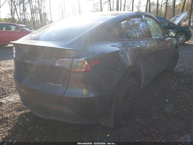 2024 TESLA MODEL Y 7SAYGDEE0RA334912 Photo 3
