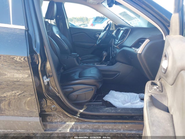 1C4PJMDBXHW562298 Jeep Cherokee Limited 4x4