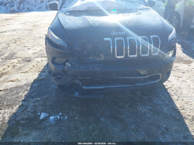 1C4PJMDBXHW562298 Jeep Cherokee Limited 4x4