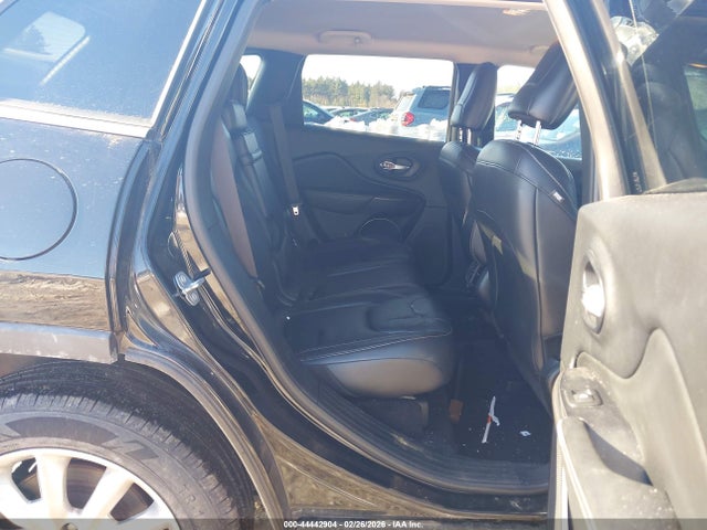 1C4PJMDBXHW562298 Jeep Cherokee Limited 4x4