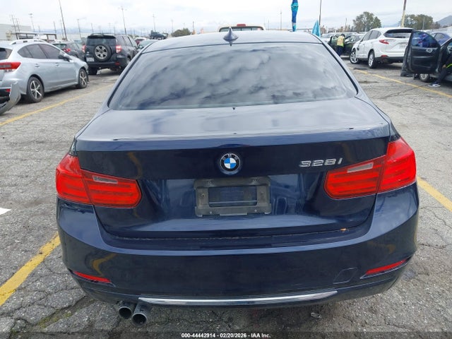 BMW 328I 2014 WBA3C1C50EK106748 Image 16