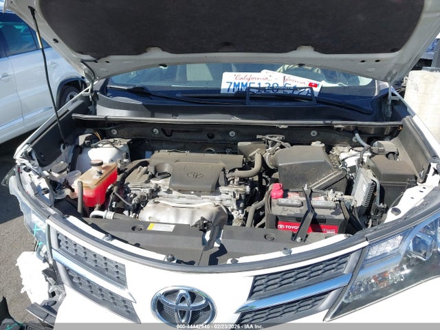 Toyota RAV4 LE 2015 JTMZFREV6FD068075 Image 10