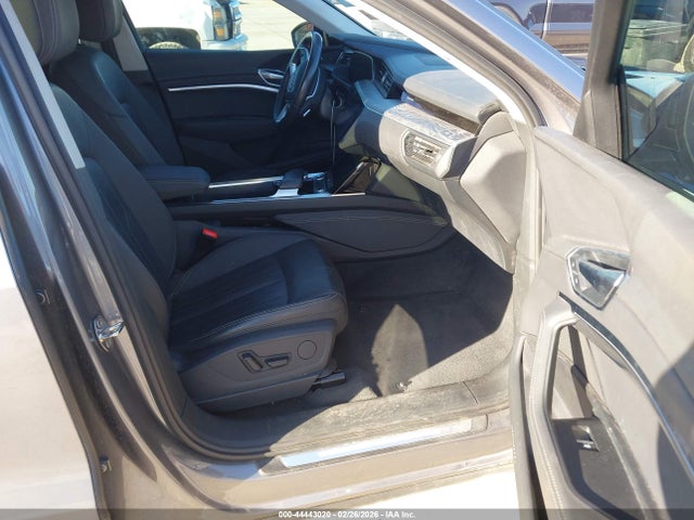 2021 AUDI E-TRON WA1AAAGE7MB012482 Photo 4
