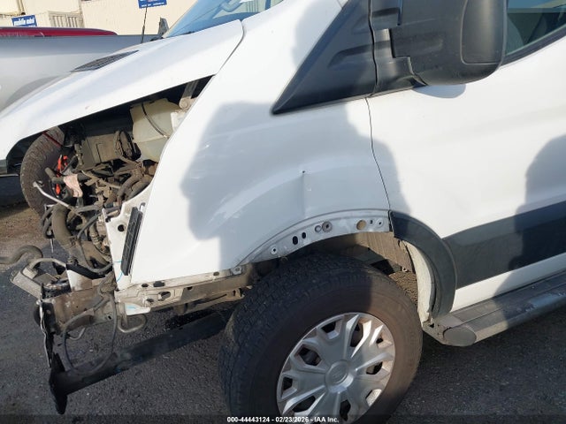 Ford Transit-250 2019 1FTYR1ZM2KKA89243 Image 20