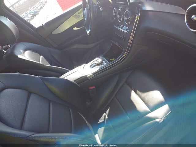 Продажа на аукционе авто 2019 Mercedes-benz Glc 300 4matic, vin: WDC0G4KB7KV148597, номер лота: 44443162