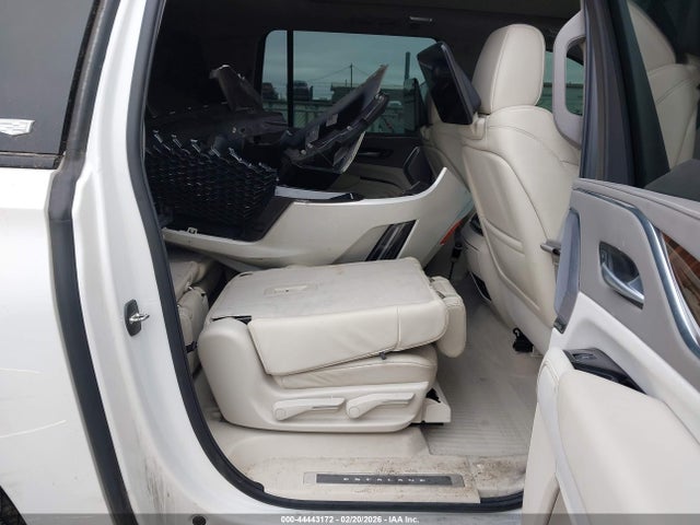 Продажа на аукционе авто 2024 Cadillac Escalade Esv 4wd Sport Platinum, vin: 1GYS4RKL5RR398494, номер лота: 44443172