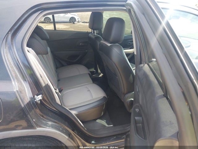 3GNCJRSB2FL241784 Chevrolet Trax Lt