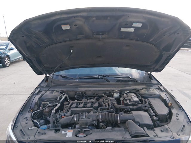 1HGCV1F17KA069741 Honda ACCORD LX