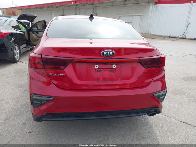 3KPF24AD0ME326049 KIA Forte Lxs