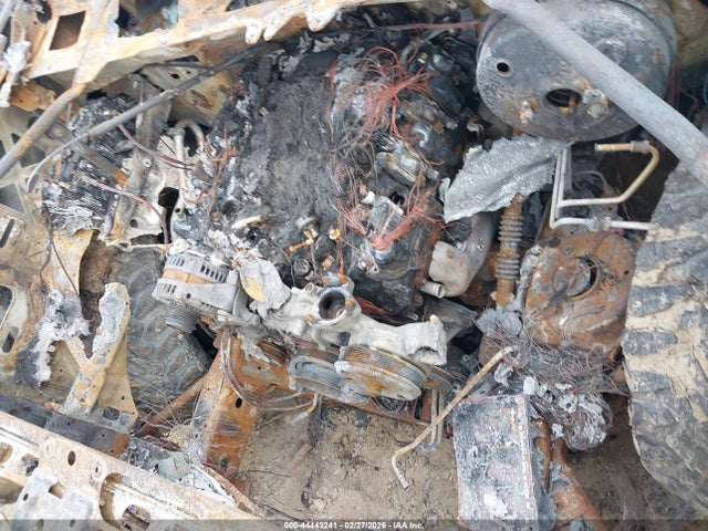 3GCUKREC1JG575045 Chevrolet Silverado 1500 2lt