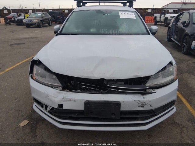 44443329 :رقم المزاد ، 3VWB67AJ0HM388635 vin ، 2017 Volkswagen Jetta 1.4t Se مزاد بيع