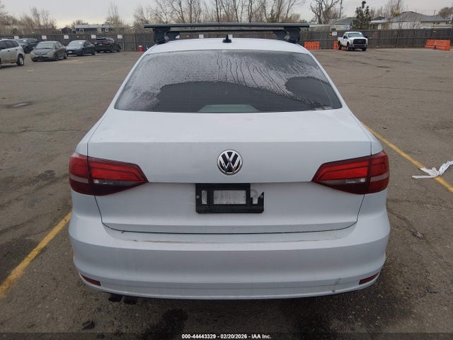 44443329 :رقم المزاد ، 3VWB67AJ0HM388635 vin ، 2017 Volkswagen Jetta 1.4t Se مزاد بيع