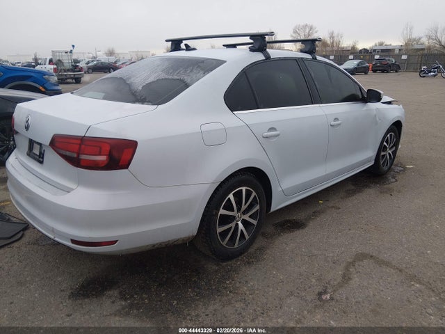44443329 :رقم المزاد ، 3VWB67AJ0HM388635 vin ، 2017 Volkswagen Jetta 1.4t Se مزاد بيع