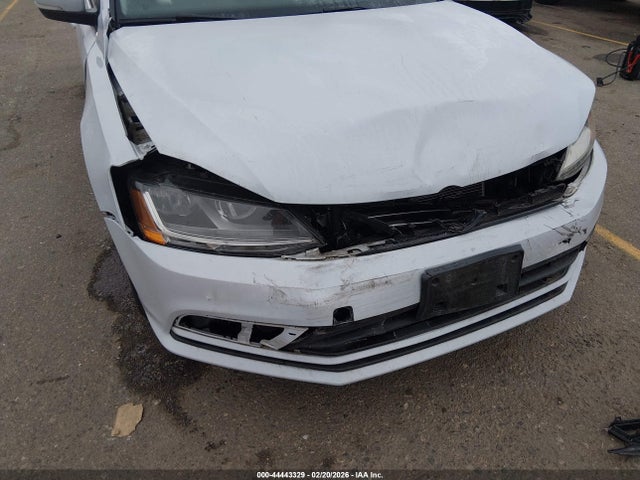 44443329 :رقم المزاد ، 3VWB67AJ0HM388635 vin ، 2017 Volkswagen Jetta 1.4t Se مزاد بيع