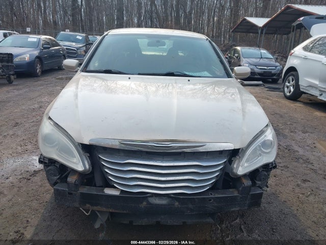 Aukcja sprzedaży 2013 Chrysler 200 Touring, vin: 1C3CCBBG2DN703591, numer aukcji: 44443366
