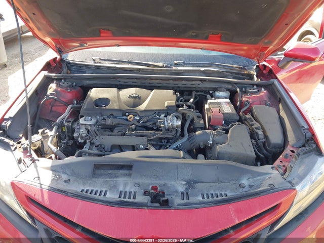 44443391 :رقم المزاد ، 4T1G11AKXMU426533 vin ، 2021 Toyota Camry Se مزاد بيع