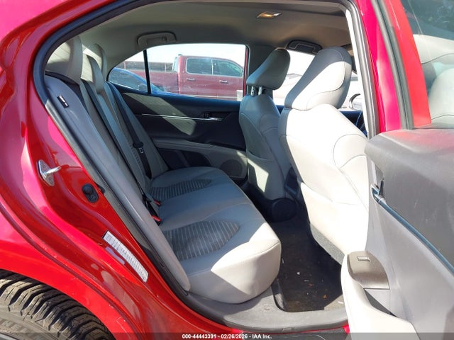 44443391 :رقم المزاد ، 4T1G11AKXMU426533 vin ، 2021 Toyota Camry Se مزاد بيع