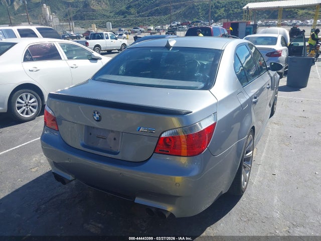 2007 BMW M5 WBSNB93547CX07468 Photo 3