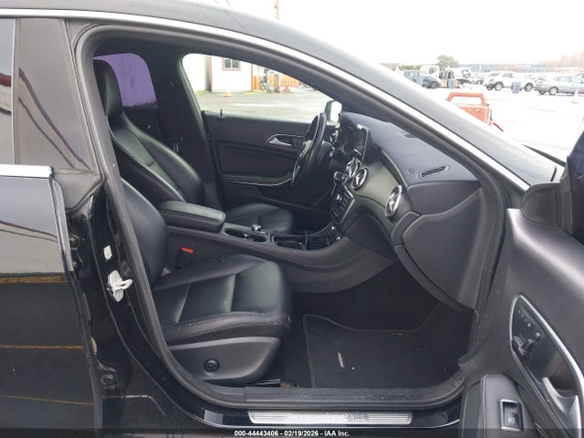2014 MERCEDES-BENZ CLA 250 WDDSJ4EB5EN156316 Photo 4
